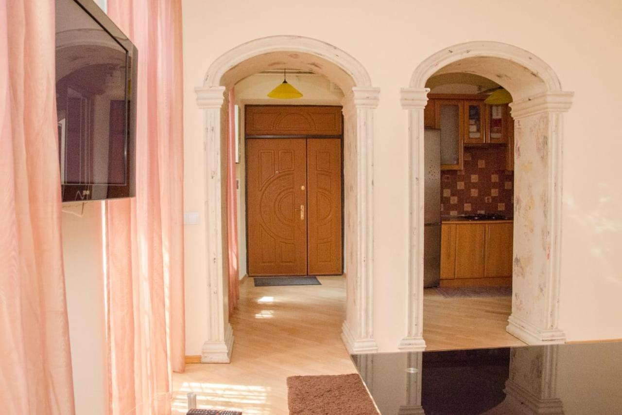 Svobody Avenue Apartment 利沃夫 外观 照片